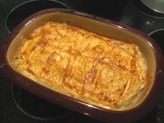 Easy Chicken Pot Pie in the Deep Covered Baker Pampered Chef Deep Covered Baker, Rockcrok Recipes, Pudding Trifle, Roaster Recipes, Rock Crock Recipes, Deep Covered Baker, Plating Food, Presentation Food, Chef Dishes