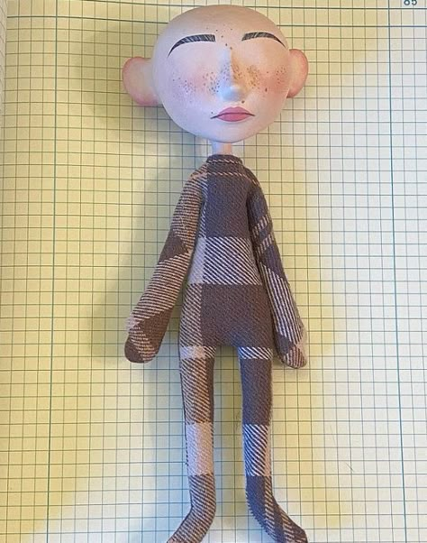 Coraline Doll Body Template, Coraline Doll Template, Coraline Doll Diy Free Pattern, Coraline Doll Diy Clay, Custom Coraline Doll Clay, Coraline Template, Clay Coraline Doll, Coraline Things To Make, Coraline Custom Doll