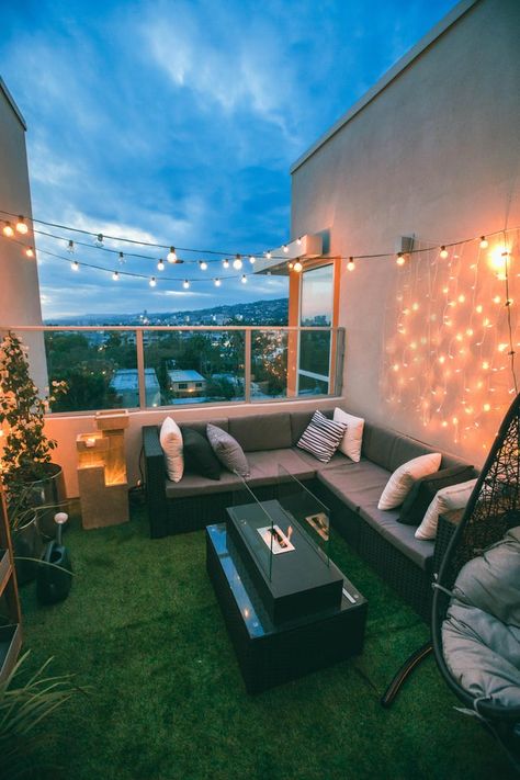 Balcon Mic, Rooftop Patio Design, Terrace Garden Design, Terrace Decor, Rooftop Terrace Design, Rooftop Design, Small Balcony Design, Rooftop Patio, Small Balcony Decor