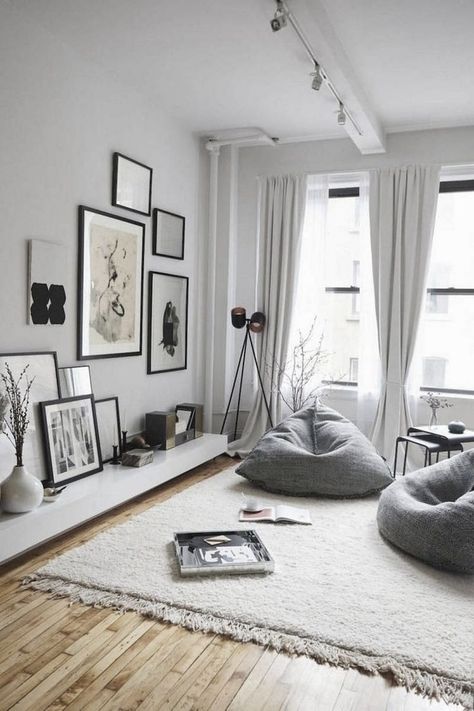 Luxury Apartment Decor, Bean Bag Living Room, Couples Apartment, Chic Apartment, Diy Home Decor For Apartments, Cute Living Room, Apartment Decorating Ideas, Interior Simple, Condo Living Room