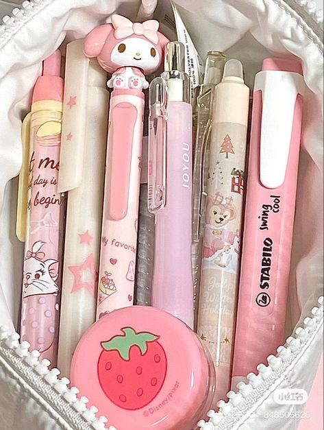 Pink Academia, Pretty School Supplies, Stationery Obsession, Wallpaper Iphone Lucu, Cute Stationary School Supplies, School Bag Essentials, Cute School Stationary, Study Stationery, Stationary School