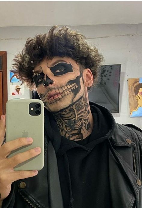 Guys Skull Makeup, Men’s Skull Makeup, Skeleton Boy Makeup, Boy Skull Makeup, Guy Skull Makeup, Halloween Boys Makeup, Disfraz Halloween Hombre Aesthetic, Mens Skull Makeup, Skeleton Makeup Boy