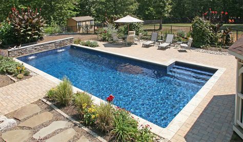 Pools & Spas by Price Range Gallery | Examples - Designs, Features Custom Inground Pools, Kleiner Pool Design, Inground Pool Designs, Moderne Pools, Rectangle Pool, Pools Backyard Inground, Vinyl Pool, Small Swimming Pools, Swimming Pool Ideas