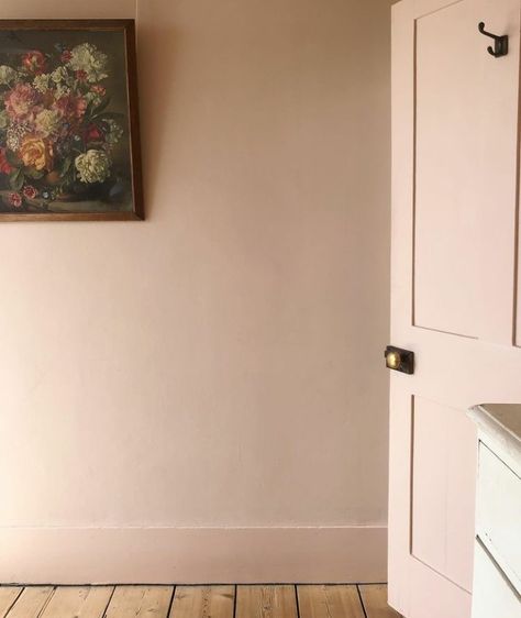 Colour and wooden floors Pink Hallway, Light Pink Paint, Edward Bulmer, Pink Painted Walls, Pink Bedroom Walls, Pink Ceiling, Pink Paint Colors, Natural Paint, Choosing Paint Colours