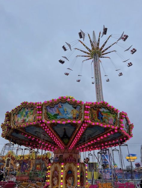 Carousel, Dog Days, Philippines, 4th Of July, Fair Grounds, Dogs, Pink