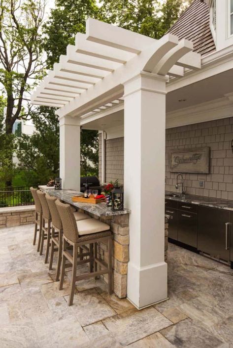 38 Absolutely Fantastic Outdoor Kitchen Ideas For Dining Al Fresco Outdoor Kitchen And Dining, Design Per Patio, Kitchen And Dining Area, Modern Outdoor Kitchen, Small Yards, Pergola Design, Backyard Bar, Backyard Kitchen, Have Inspiration