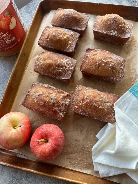 Mini Apple Cider Cakes, Mini Apple Loaf Cakes, Thanksgiving Mini Loaf Cakes, Fall Mini Loaf Cakes, Halloween Mini Loaf Cakes, Chouquette Kitchen, Mini Loaf Cakes Ideas, Apple Cider Donut Loaf, Donut Loaf