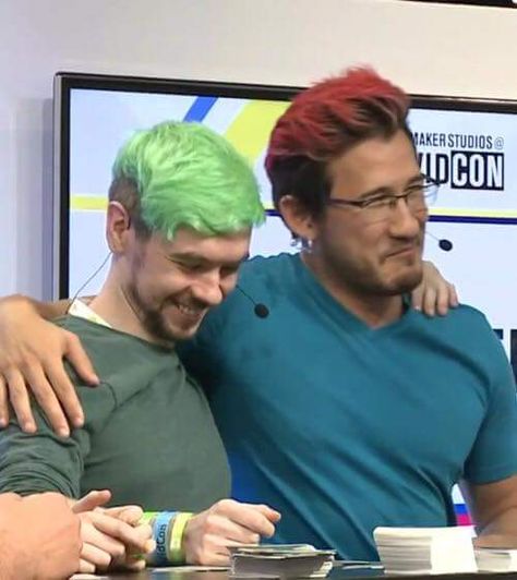 Markiplier and Jacksepticeye Pewdiepie Jacksepticeye, Jacksepticeye Memes, Septic Eye, Jacksepticeye And Markiplier, Mark And Jack, Markiplier And Jacksepticeye, Jack And Mark, Markiplier Jacksepticeye, Lovely Friends