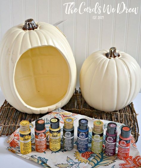 I wanted to come up with a fun Halloween craft idea using those fun Pumpkin Dioramas that you see at craft stores like Michaels and Joann's. So today, I am shar… Chalk Paint Crafts, Halloween Craft Idea, Pumpkin Diorama, Halloween Advent Calendar, Halloween Fairy Garden, Halloween Diorama, Christmas Garden Decorations, Paint Crafts, Pumpkin Contest