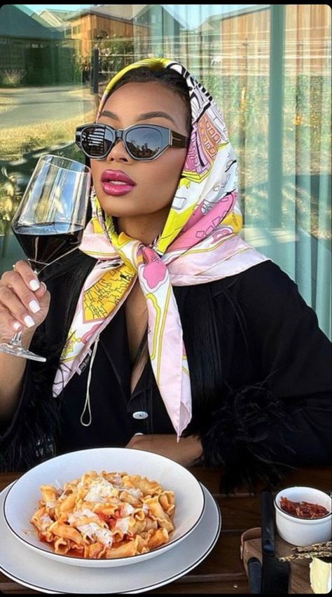 Tea Party Head Scarf, Women Head Scarf Fashion, Chanel Head Scarf, Outfit With Head Scarf Black Women, Silk Scarf Outfit Black Women, Elegant Head Scarf, Luxury Scarf Outfit, Designer Scarf On Head, Silk Headscarf Outfit