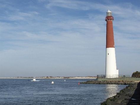 Old Barney - Picture of Barnegat Lighthouse State Park, Barnegat Light - TripAdvisor Barnegat Lighthouse Tattoo, Barnegat Lighthouse, Lighthouse Tattoo, Lighthouse Photos, Island Pictures, Lighthouse Painting, Water Pictures, Long Beach Island, Beautiful Lighthouse