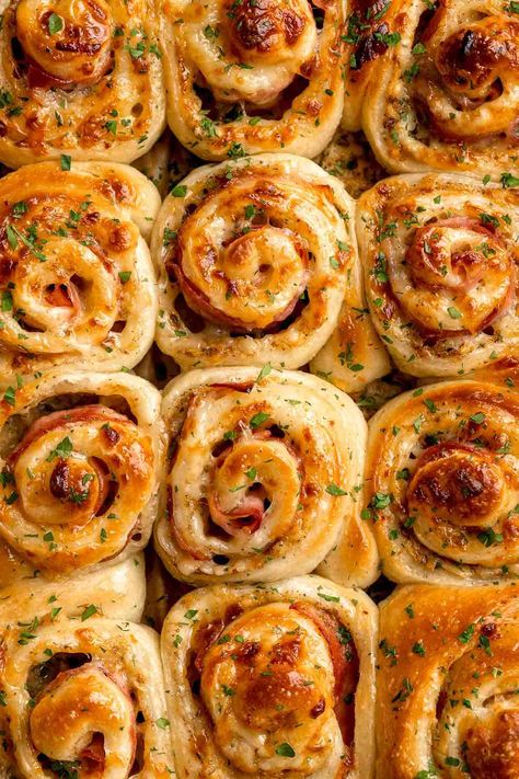 Ham Swiss Pinwheels, Ham And Mozzarella Cheese Sticks, Ham And Cheese Appetizers For Party, Fall Pinwheel Appetizers, Ham And Cheese Pinwheels Crescent Rolls, Ham And Cheese Pinwheels Puff Pastry, Ham And Cheese Puff Pastry Pinwheels, Turkey Cheese Pinwheels, Ham And Swiss Pinwheels