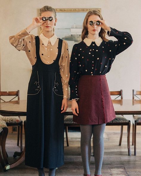 British Outfits Women, British Street Style, Librarian Outfit, Oxford Fashion, Miss Patina, Nerd Outfits, Cable Knit Dress, Nerd Fashion, British Outfits