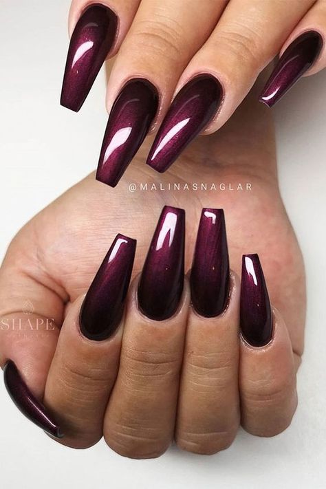 17 Best Winter Nail Colors for 2023-2024 - thepinkgoose.com Maroon Nail Designs, Plum Nails, Unghie Sfumate, Maroon Nails, Nail Colors Winter, Purple Nail, Shiny Nails, Burgundy Nails, Her Nails