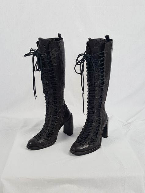 Ann Demeulemeester brown triple lace boots — fall 2008 (39) Ann Demeulemeester, Curated Vintage, Boots Fall, Fashion Fits, Pretty Shoes, Vintage Designer, Dream Shoes, Lace Boots, Lace Up Boots