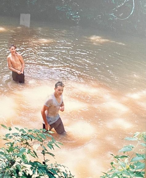 Joaquin and River Phoenix in Costa Rica 1990 River And Joaquin, Joaquin Phoenix 90s, River And Joaquin Phoenix, River Phoenix Keanu Reeves, I Miss You Everyday, River Pictures, Famous Pictures, River Phoenix, Hey Jude