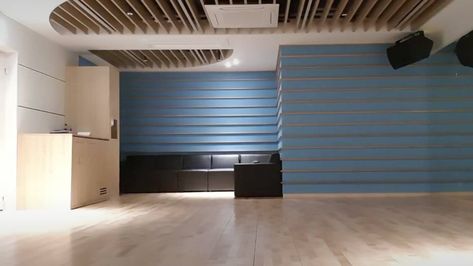 Jyp Studio Room, Jyp Building Aesthetic, Jyp Dance Practice Room Background, Jyp Dance Practice Room, Jyp Practice Room, Jyp Building Inside, Jyp Entertainment Building Inside, Studio Dance Room Kpop, Dance Practice Room