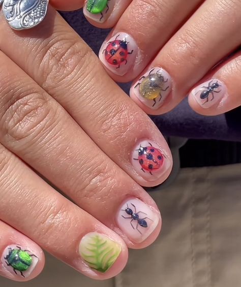 Colorful Nail Art Ideas, Twee Style Nails, Simple Nature Nails, Bugs Nail Art, Bug Nails Acrylic, Wacky Nail Designs, Weird Girl Nails, Maximalist Short Nails, Bug Nail Designs