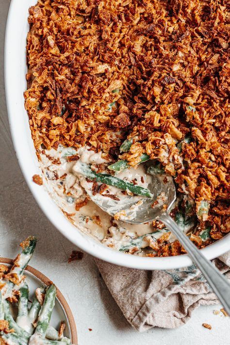 String Bean Casserole, Homemade Green Bean Casserole, Vegan Thanksgiving Dinner, Vegan Green Bean Casserole, Healthy Eating Quotes, Mushroom Broth, Cooking Green Beans, Creamy Mushroom Sauce, Fresh Green Beans