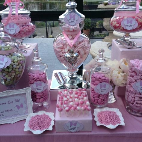 Minnie Mouse Candy Table, Pink Candy Buffet, Wedding Candy Table, Minnie Mouse Birthday Theme, Buffet Dessert, Minnie Mouse Cupcakes, Bar A Bonbon, Candy Buffet Wedding, Candy Buffet Tables