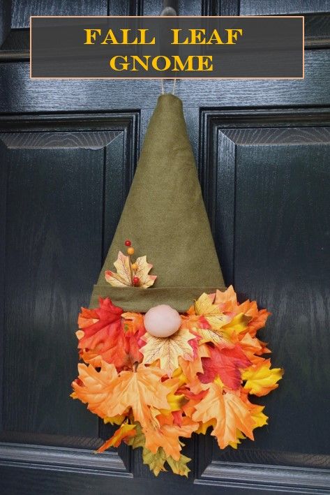 Fall Leaf Gnome Door Hanger, Leaf Gnome Craft, Diy Fall Gnomes, Gnome Door Decoration, Adaptive Art, Popular Home Decor, Gnome Door, Fall Frames, Diy Leaves