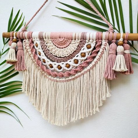 Half Mandala Macrame Tutorial, Macrame Half Mandala, Macrame Business, Mandala Making, Half Mandala, Wall Macrame, Macrame Thread, Macrame Mandala, Macrame Knots Pattern