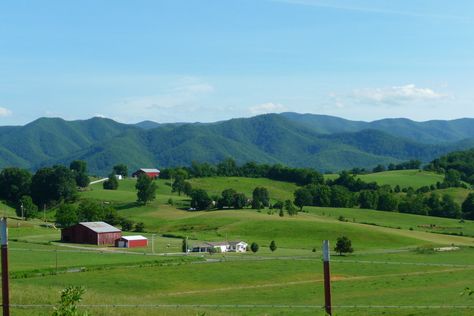 JOHNSON CITY, tennessee picture--Countryside in Limestone, Tn photo Tennessee Countryside, America Aesthetic, Kingsport Tn, Johnson City Tennessee, Countryside Pictures, Live Beautiful, Johnson City Tn, Tennessee Vacation, Johnson City