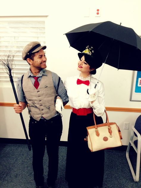 Mary Poppins and Burt chimney sweeper Halloween costume Chimney Sweep Costume, Mary Poppins Halloween Costume, Movie Fancy Dress, Monsters Inc Halloween, Mary Poppins Costume, Costume Carnaval, Chimney Sweep, Homemade Costumes, Halloween Costume Contest