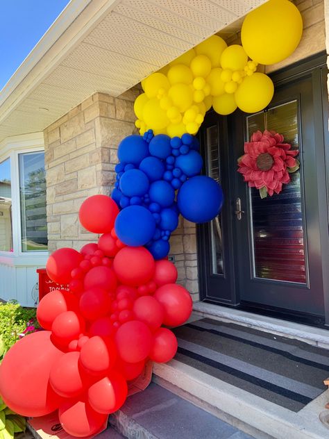 Primary Color Balloon Garland, Outdoor Balloon Garland, Primary Color Party, Balloon Template, Primary Colours, Color Party, Colour Blocking, Balloon Arch, Photo Backdrop