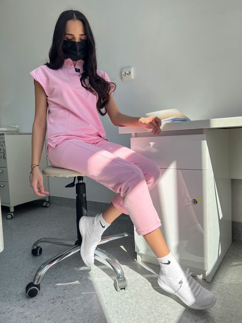 Dentistry
Student
Scrub
Scrubs
Medschool
University
Pink Aesthetic Nurse Injector Outfit, Light Pink Esthetics, Pink Scrubs Outfit, Pink Scrubs Aesthetic, Pink Nurse Aesthetic, Pink Doctor, Scrubs Aesthetic, Med Aesthetic, Aesthetic Nursing