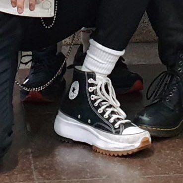 Kpop Converse, Skz Converse, Aesthetic Converse, Converse Aesthetic, Converse Run Star Hike, Run Star Hike, Kids Converse, Shoe Inspo, Aesthetic Shoes