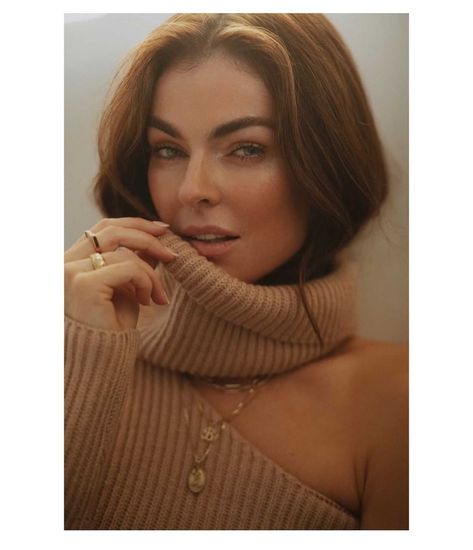 Serinda Swan, Thomas Wayne, January 12, Girl Crushes, Girl Power, Red Hair, Actors & Actresses, My Girl, Most Beautiful