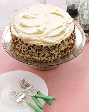 Martha Stewart Carrot Cake, Carrot Cake Frosting, Spiced Cake, Cream Cheese Frosting Easy, Inside Cake, Martha Stewart Recipes, Simple Sugar, Layer Cake Recipes, Easy Cream