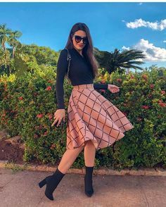 Acho chiquejquero@adora_oficialevangelica evangelicasfashion_oficial ccb mocidadeccb evangelicacomestiloAcho chiquejquero@adora_oficialevangelica evangelicasfashion_oficial ccb mocidadeccb Glamouröse Outfits, Western Wear Outfits, Cute Modest Outfits, Trendy Dress Outfits, Neue Outfits, Elegante Casual, Modest Fashion Outfits, Plaid Skirt, Fesyen Wanita