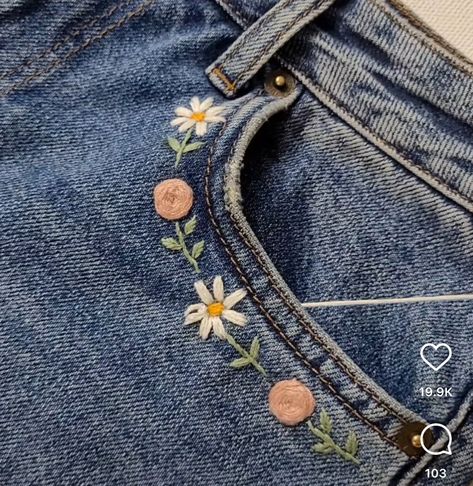 Embroidered Shorts Diy, Embroidered Jean Pockets, Embroidery For Jeans, Jean Shorts Embroidery, Jean Embroidery, Embroidery Jeans Diy, Embroider Ideas, Jeans Embroidery, Clothes Embroidery