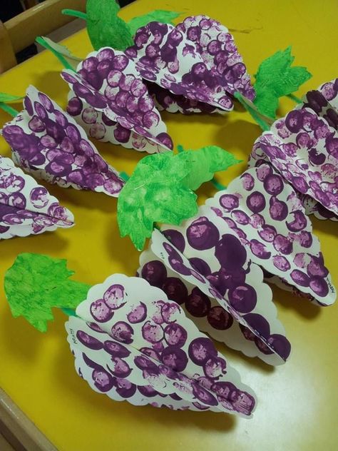 3d grapes craft  |   Crafts and Worksheets for Preschool,Toddler and Kindergarten Fruit Crafts, Buat Pita, Worksheets For Preschool, Sukkot, Aktivitas Montessori, Autumn Crafts, Fruit Of The Spirit, Food Crafts, Childrens Crafts