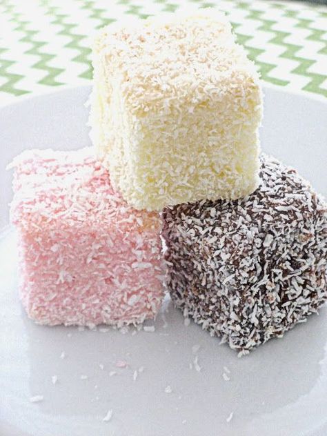 Lamington Cake Recipe, Lamington Recipe, Lamingtons Recipe, Kolaci I Torte, The Whoot, Jelly Cake, Australia Day, Small Cake, Vintage Cake