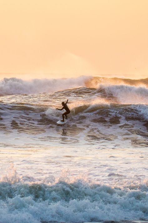 Sunrise surf sesh Photo by @brittbellamy #surf #surfphotography #wintersurf #sunrisesurf #wetsuit #goldenhour #surfnewengland Nikita Core, Sunrise Surfing, Surfer Photography, Wetsuit Surfing, Surf Pics, Surf Photos, Surfer Vibes, Surfing Aesthetic, Surf Painting