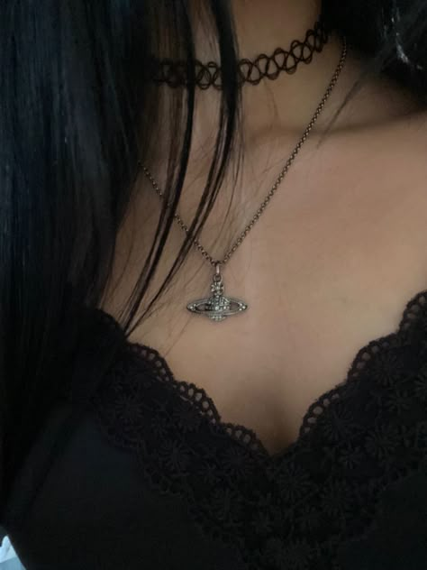 Vivian Westwood Jewelry, Vivien Westwood Jewellery, Vivian Westwood Jewelry Aesthetic, Vivian Me Westwood Necklace, Vivian Westwood Neckles, Tumblr Emo, Vividness Westwood Necklace, Vivian’s Westwood Necklace, Vivienne Westwood Necklace