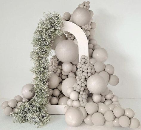 White Sand Balloon Garland Double Stuffed Beige Tan Gray Latex Balloons Different Sizes 18In 12In 5In Pastel Nude Cream Balloon Arch Kit for Neutral Baby Shower Boho Birthday Party Decoration White And Cream Balloon Garland, White Sand Balloon Garland, Neutral Backdrop With Balloons, Black And Beige Party Decor, Minimalist Balloon Decor, Modern Balloon Arch, Neutral Color Graduation Party, Tan Balloon Garland, Gray Balloon Garland