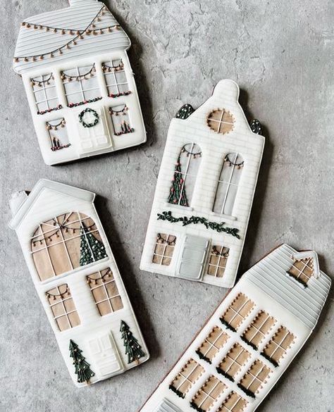 Gingerbread House Ideas, Gingerbread House Cookies, The Best Dessert, Christmas Biscuits, Cookie House, Christmas Gingerbread House, Christmas Sweets, Christmas Cookies Decorated, Christmas Sugar Cookies