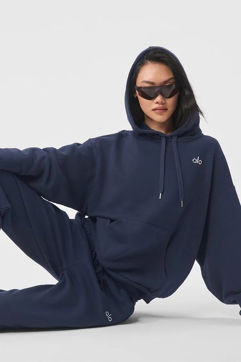 Accolade Hoodie - Navy | Alo Yoga Sweat Sets, Sweat Set, Sweatpants Set, Yoga Shop, Back Women, Yoga Tops, Alo Yoga, Yoga Wear, Yoga Women