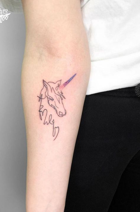 Tatoos Woman Unicorn, Unique Unicorn Tattoo, Cool Unicorn Tattoos, Charlie The Unicorn Tattoo, Unicorn Back Tattoo, Unicorn Line Tattoo, Unicorn Outline Tattoo, Fine Line Unicorn Tattoo, Scottish Unicorn Tattoo