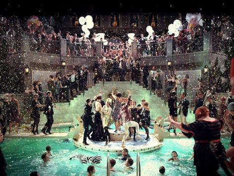 How to Recreate the Great Gatsby Themed Party from the Movie - EventOTB Il Grande Gatsby, The Great Gatsby Movie, Gatsby Movie, The Great Gatsby 2013, Film Cult, Great Gatsby Themed Party, Jay Gatsby, 20s Party, 1920s Party