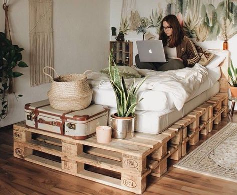 In the world of home decor, there are countless opportunities to infuse your personal style and creativity into your living space. If you're looking for a Bilik Tidur Kecil, College Apartment Diy, Reka Bentuk Bilik Tidur, Hiasan Dalaman Rumah, Reka Bentuk Dalaman, Hiasan Bilik Tidur, Apartment Decorating On A Budget, Pallet Bed, Budget Apartment