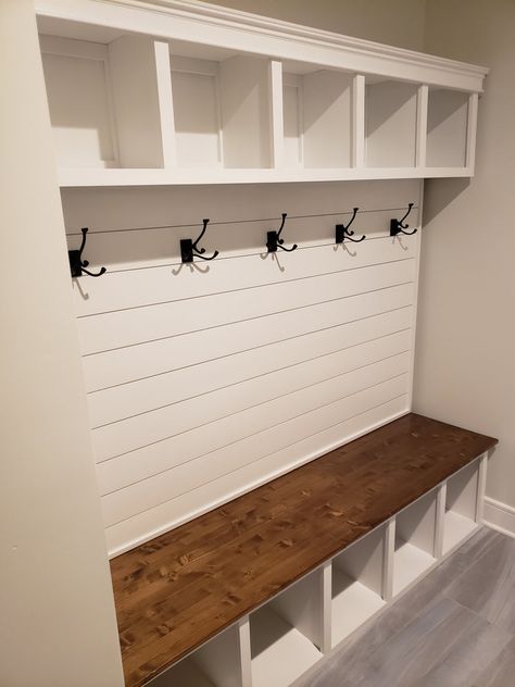 Laundry And Entry Room Ideas, Black And White Drop Zone, Small Mud Room Cubby Ideas, White Mudroom Lockers, Back Hall Closet Ideas, Entry Mudroom Ideas Farmhouse, Mudroom Boot Storage Ideas, Boot Bench Ideas, Mudroom With Cubbies And Bench