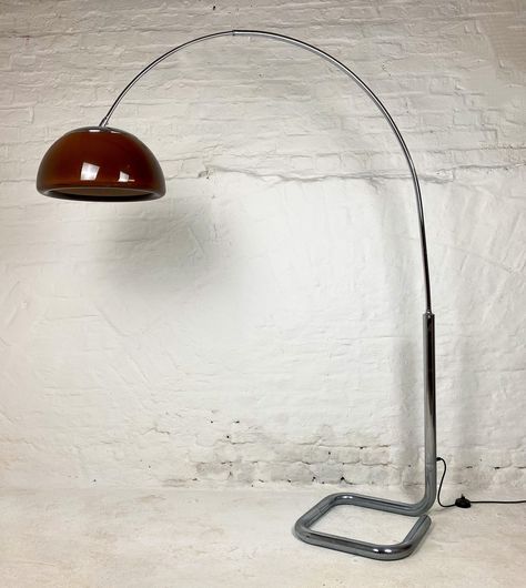 Arch Lamp, Arc Lamp, Deco Retro, Cool Lamps, Lamp Vintage, Vintage Floor Lamp, Arc Floor Lamps, Apartment Inspiration, Dream House Decor