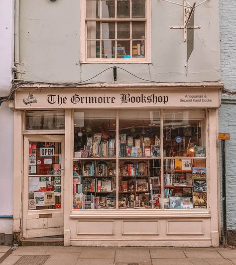 York Bookshops: 15 Bookshops in York that Bookworms Need to Visit Book Shop, Old Book, Book Store, Bookstore, Shelves, Books