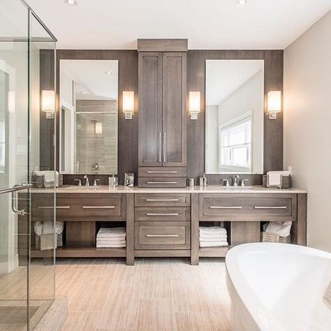 Gorgeous master bathroom for remodel Makeover Kamar Mandi, Wooden Bathroom Vanity, Beautiful Master Bathrooms, Home Designs Exterior, Bathroom Vanity Designs, Large Bathroom, Bad Inspiration, Vanity Design, Master Bath Remodel