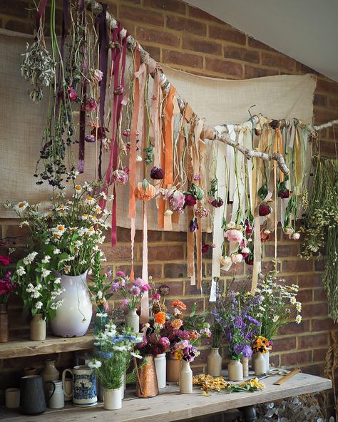 One last photo of the ribbons, bathed in soft morning like before they come down to make way for the armfuls of flowers and seedheads that are now being harvested or foraged. This weekend I hung nigella flowers and seed heads, quaking grass, alchemilla mollis, daucus carota, ammobium, acrolininum and bluplerum. I can’t wait to create with them later in the year. I have lots of information in my book Everlastings on my favourite things to pick and dry with pages on the details of how to. Out now Flower Birthday Party, Fairy Garden Birthday Party, Decoration Vitrine, Fairy Garden Party, Garden Party Birthday, Flower Installation, Rainbow Wedding, Garden Birthday, Fairy Birthday